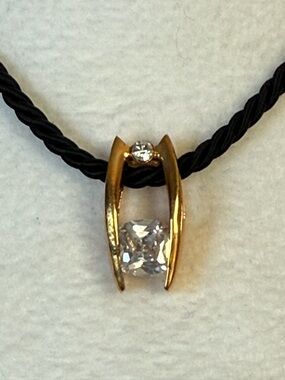 💎 Genuine Cubic Zirconia Gold Tone Pendant Necklace by Cookie Lee
